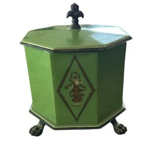 Vintage Lucite Empire dresser box with amber glass insert